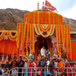 કેદારનાથ જવાનો પ્લાન બનાવી રહ્યા છો? તો આ 4 વસ્તુઓ તમારા બેગમાં જરૂર હોવી જોઇએ