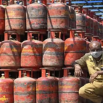 LPG e-KYC અંગે મોટી સ્પષ્ટતા: દરેક ગ્રાહક માટે બાયોમેટ્રિક ફરજિયાત નથી, સરકારનું નિવેદન